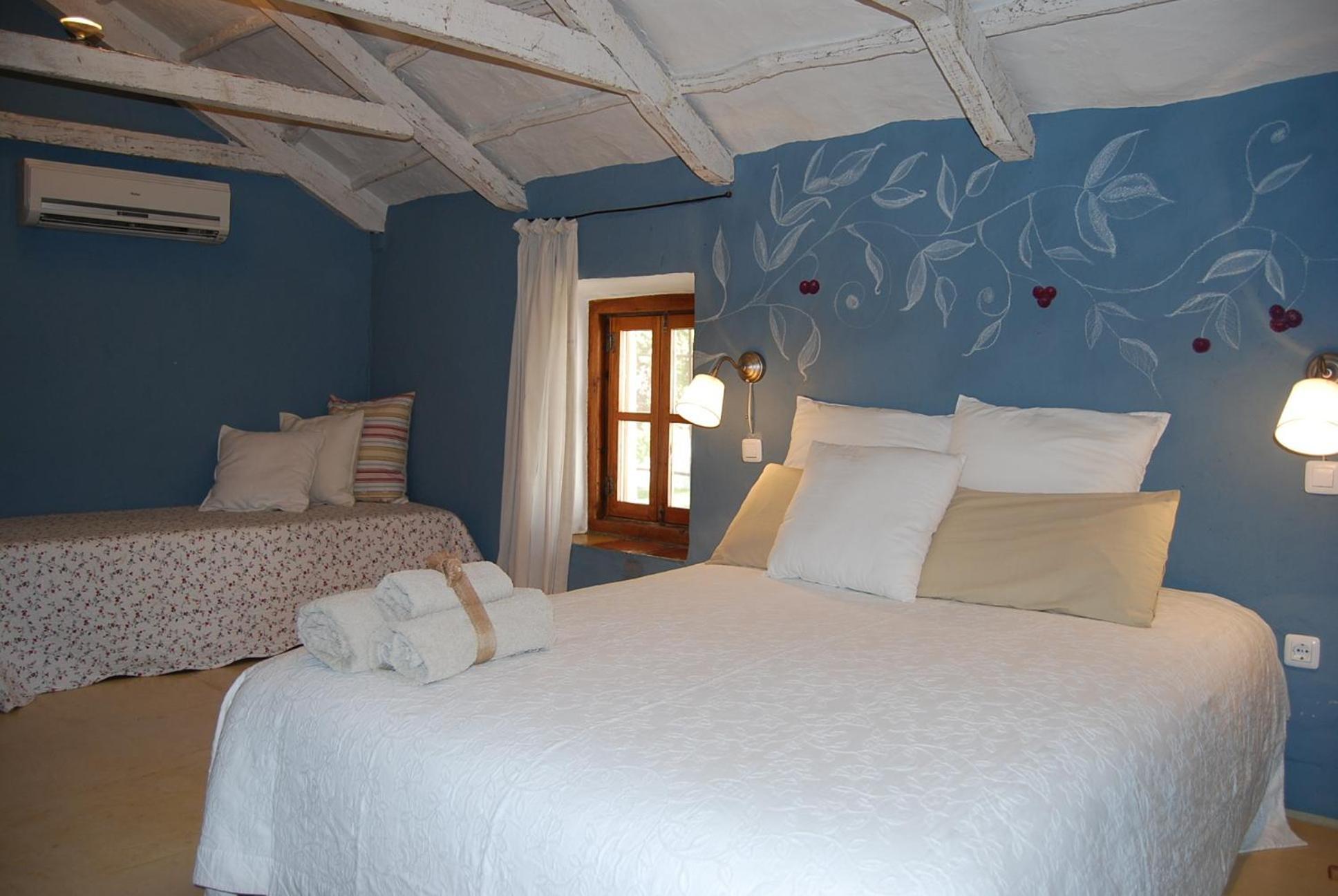 Casa Rural La Alameda มาดริเดฮอส ภายนอก รูปภาพ